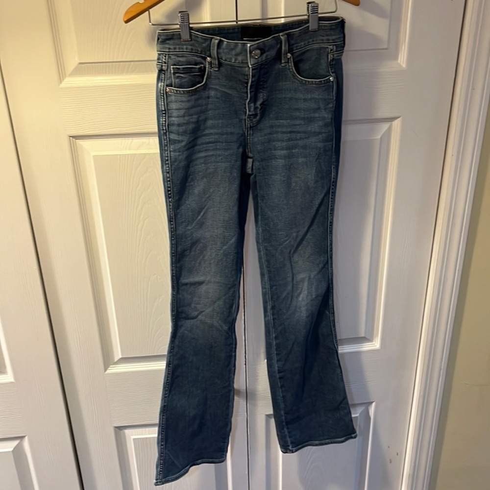White House Black Market high rise skinny flair every day soft jeans. Size 2